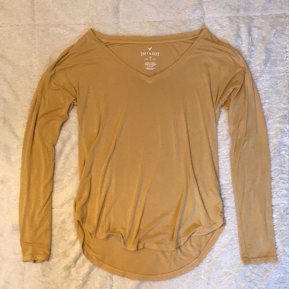 American Eagle Outfitters Tops - American Eagle soft and sexy tee